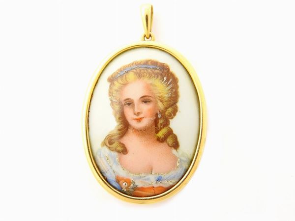 Yellow gold pendant with hand painted miniature on Limoges ceramics