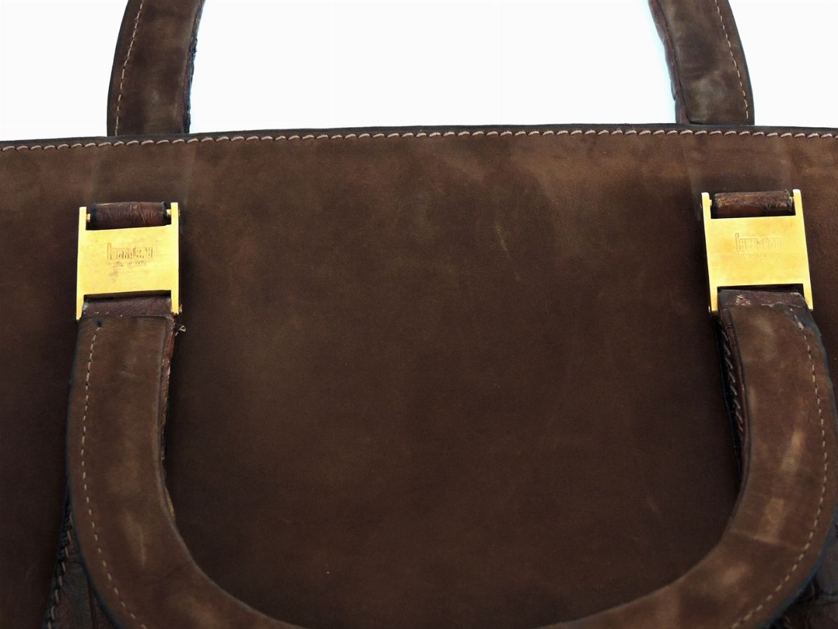 Borsa a Mano in Camoscio e Pelle Marrone, la Cavera Italia