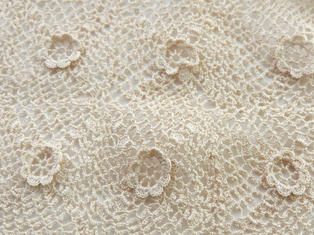 Lotto di Colletti e Guanti in Cotone Beige
