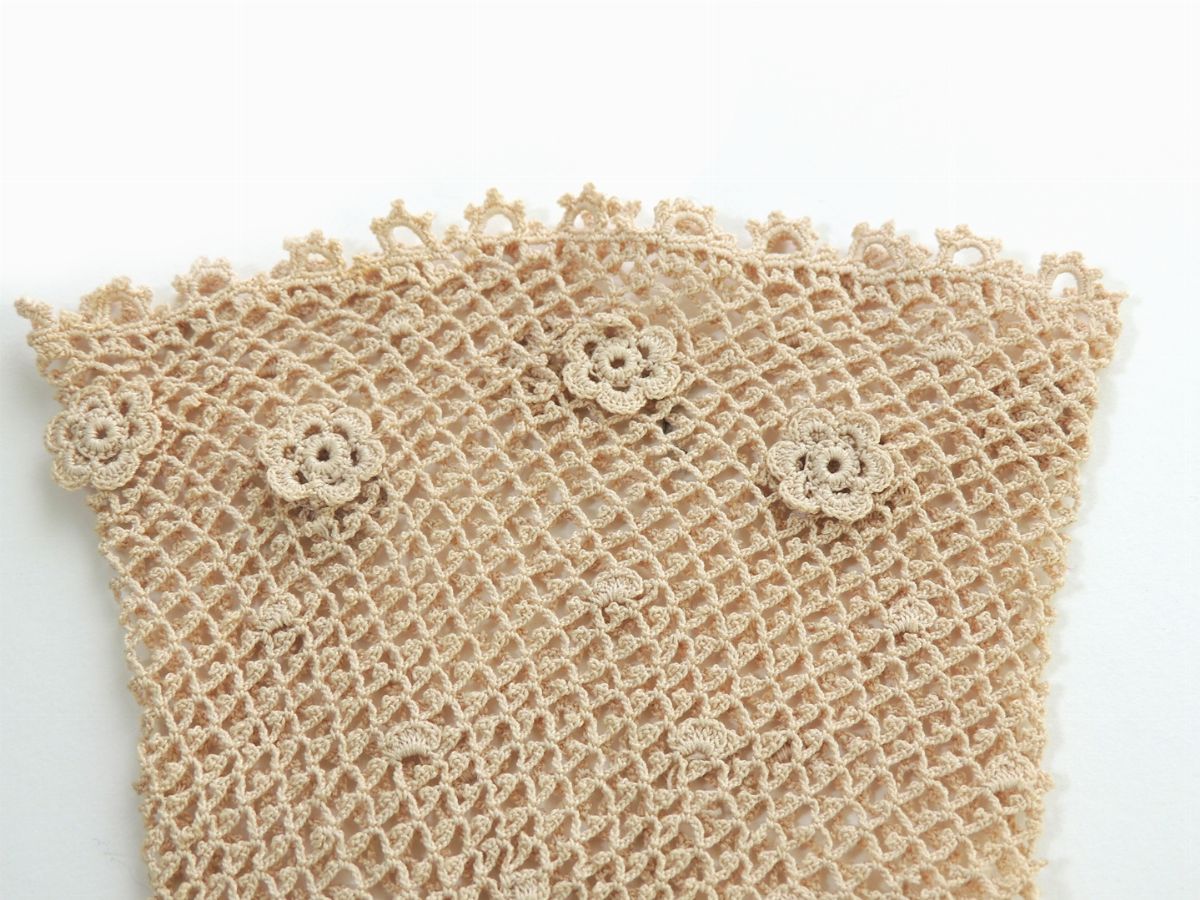 Lotto di Colletti e Guanti in Cotone Beige