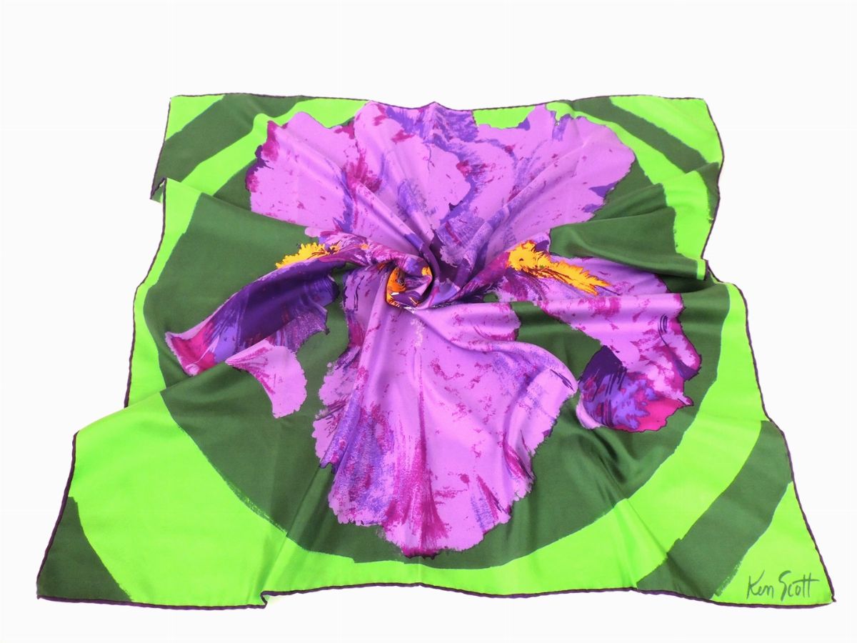 Lotto di Foulard in Seta, Ungaro, Ken Scott e Gherardini