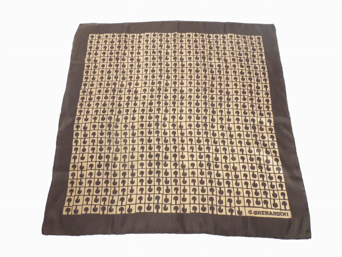 Lotto di Foulard in Seta, Ungaro, Ken Scott e Gherardini