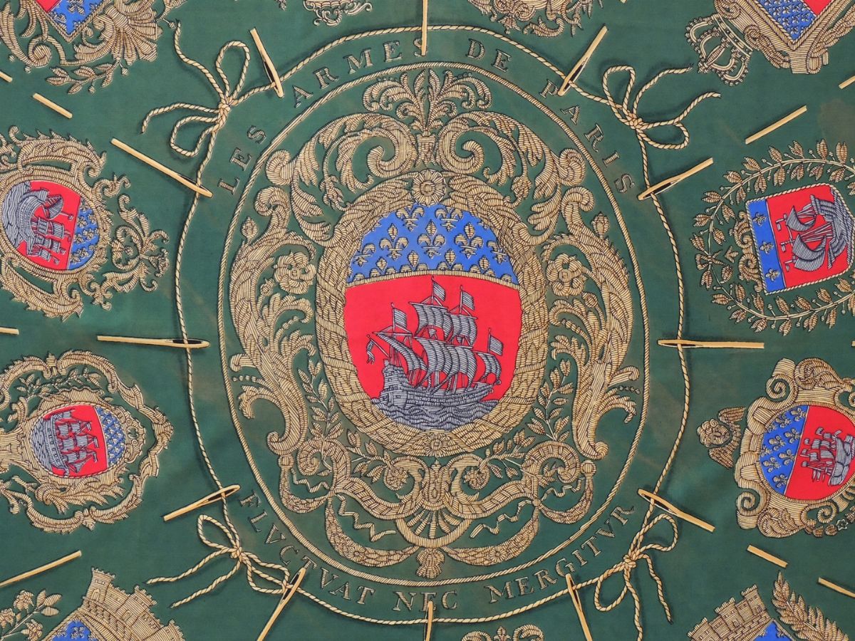 Foulard Carrè in Seta "les Armes De Paris", Hermés