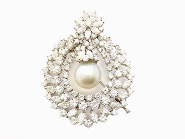 White gold Arcesi brooch with diamonds and cultured South Sea pearl