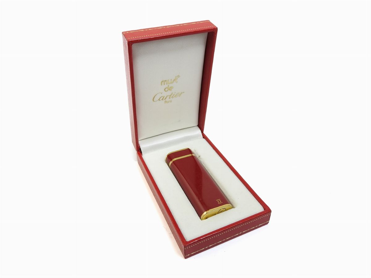 Accendino Cartier Placcato Oro Giallo e "lacque De Chine" Rosso Mattone