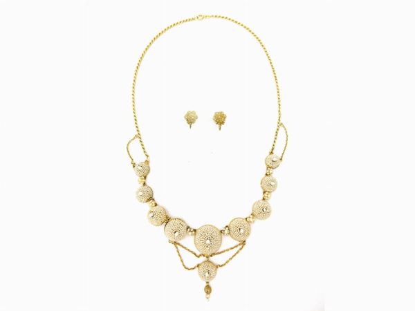 Demi parure of 14Kt and 18Kt necklace and earrings with micro pearls