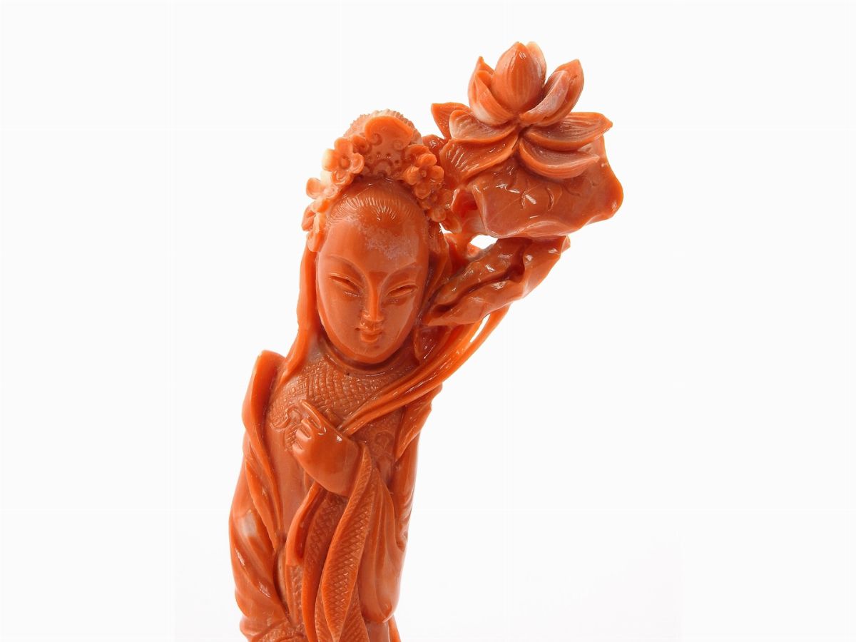Scultura Cinese in Corallo Rosso Arancio