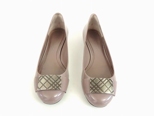 Pink leather ballerina shoes, Burberry