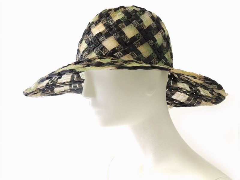 Due Cappelli in Rafia e Nylon