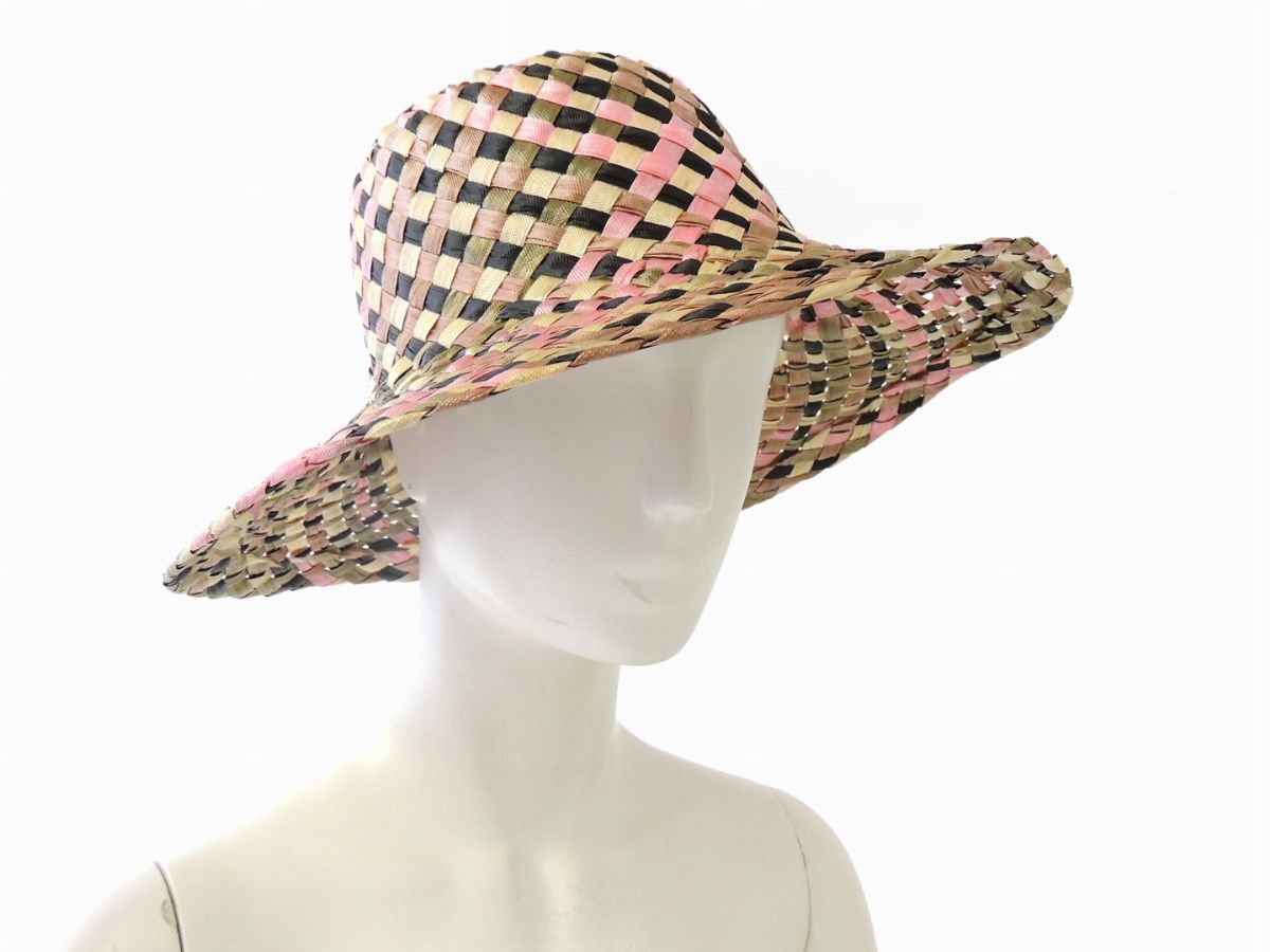 Due Cappelli in Rafia e Nylon