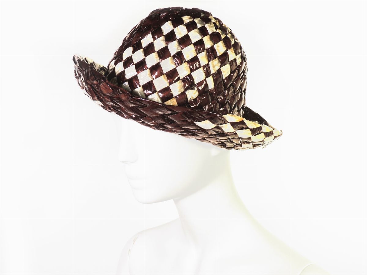 Tre Cappelli in Rafia Lucida
