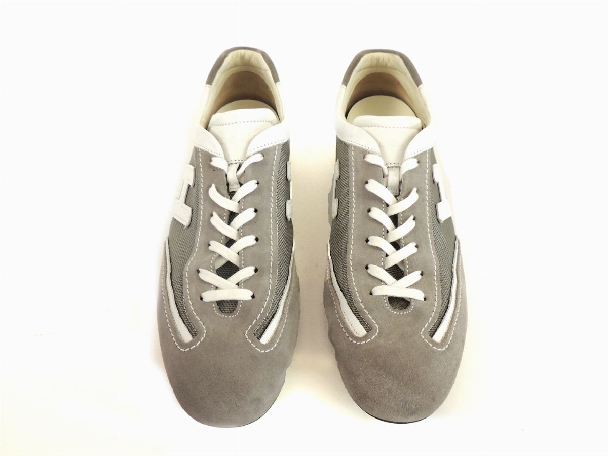 Paio di Sneakers in Pelle e Camoscio Bianco e Grigio, Hogan
