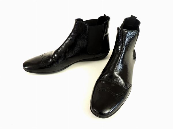 Black shiny leather man boots, Moschino