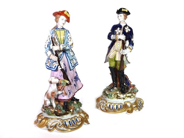 Pair of polychrome porcelain figures  (early 20th Century)  - Auction Furniture, silvers, paintings and antique curiosities partly from Villa Mannelli - Maison Bibelot - Casa d'Aste Firenze - Milano