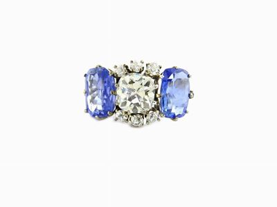 Anello Trilogy in Platino con Diamanti e Zaffiri Naturali