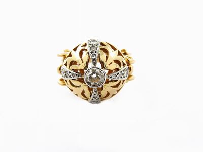 Anello in Oro Giallo e Bianco con Diamanti