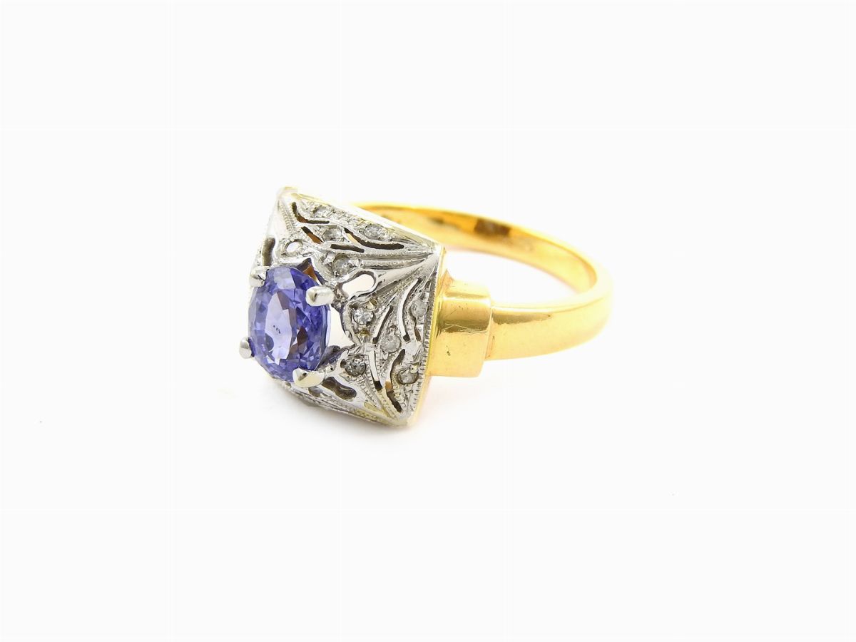 Anello in Oro Bianco e Giallo, Diamanti e Zaffiro