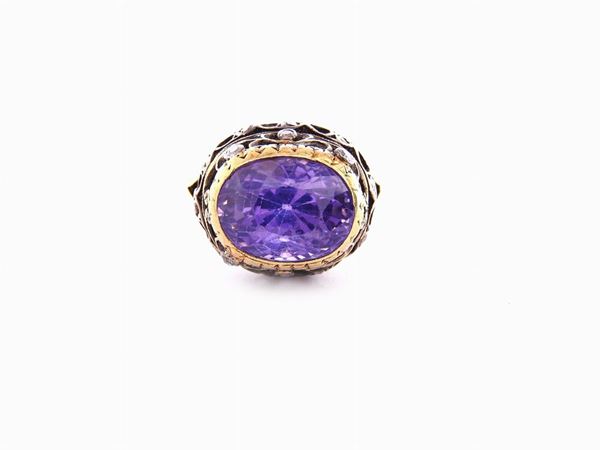 Yellow gold and silver ring with diamonds and natural lilac colour sapphire