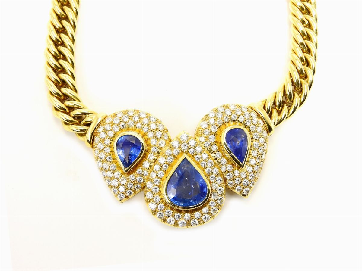 Collier in Oro Giallo Tesa con Diamanti e Zaffiri