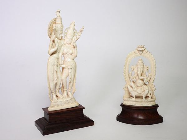 Two Ivory Figurines  (India, 20th Century)  - Auction The Riz Ortolani and Katyna Ranieri collection / Forniture and Art objects  - II - II - Maison Bibelot - Casa d'Aste Firenze - Milano