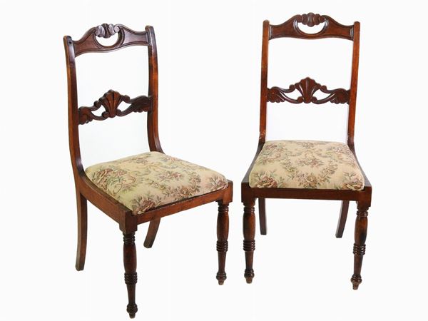 A Pair of Walnut Chairs  (19th Century)  - Auction The Riz Ortolani and Katyna Ranieri collection / Forniture and Art objects  - II - II - Maison Bibelot - Casa d'Aste Firenze - Milano