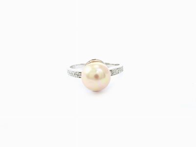 Anello in Oro Bianco, Perla Coltivata Golden e Pietre Incolori