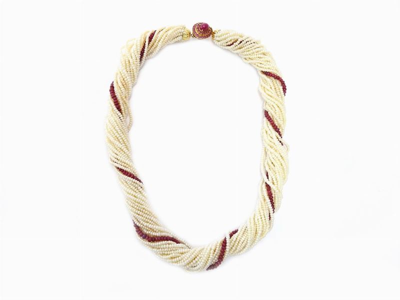 Demi Parure Collana e Bracciale in Microperle e Rubini con Fermezze in Oro Giallo e Rubini