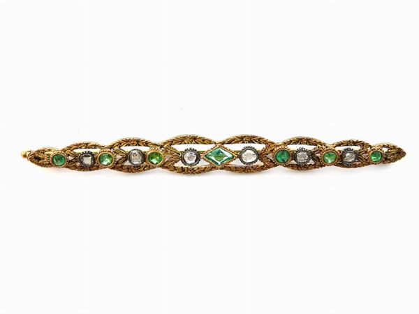 Low alloyed yellow gold and silver bar brooch with diamonds and emeralds  (beginning of 20th century)  - Auction Jewels and Watches - I / Venetian Noblewoman's Jewels - I - Maison Bibelot - Casa d'Aste Firenze - Milano