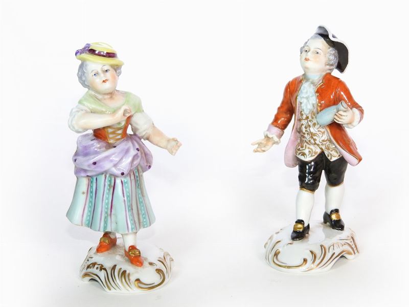 Coppia di Figurine in Porcellana Policroma Tedesca
