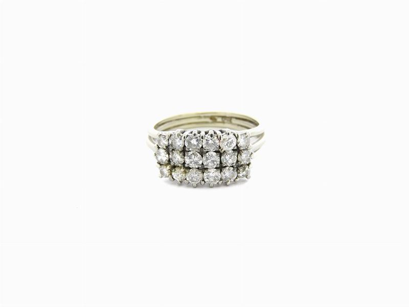 Anello a Piastra in Oro Bianco e Diamanti