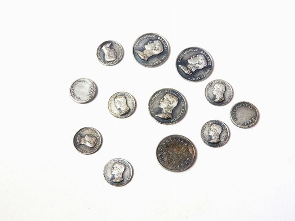 Dodici piccole medaglie commemorative in argento di Costantino I, 1922