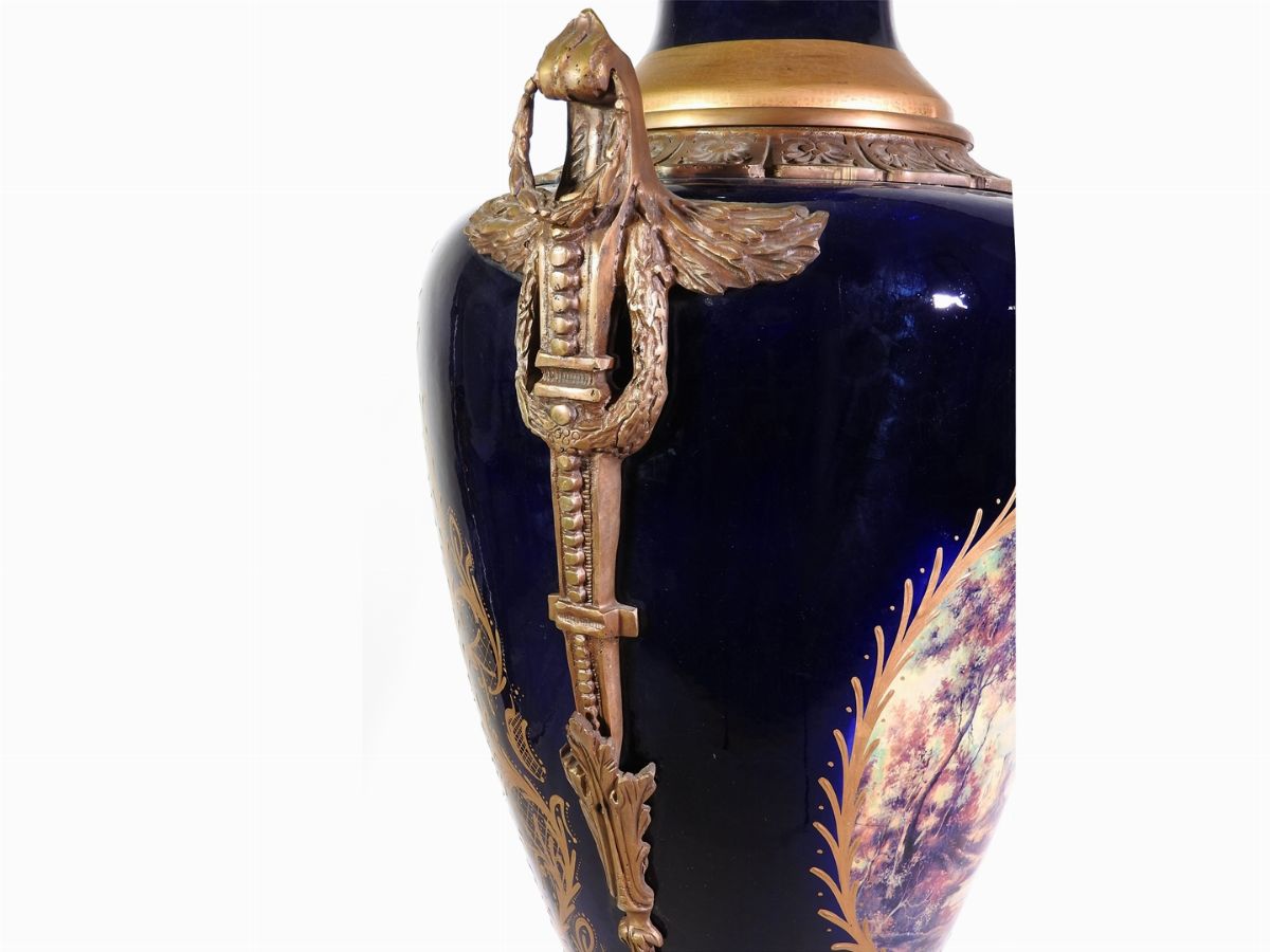 Grande Vaso in Ceramica nello Stile di Sèvres
