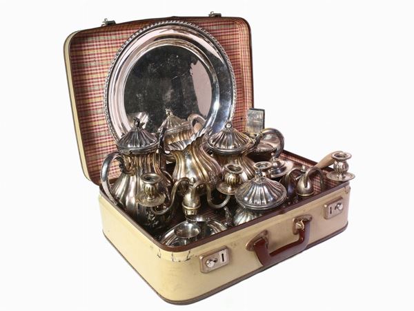 A Lot of Silver-plated Items  - Auction The Riz Ortolani and Katyna Ranieri collection / Forniture and Art Objects - III - III - Maison Bibelot - Casa d'Aste Firenze - Milano