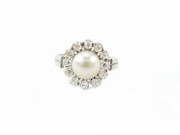 White gold daisy ring with diamonds and Akoya cultured pearl