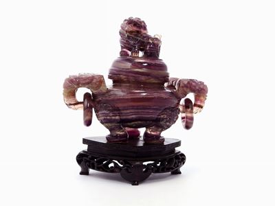 Vaso con Coperchio in Fluorite su Base in Legno Lavorata