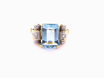 Anello in Oro Giallo e Bianco con Diamanti e Acquamarina