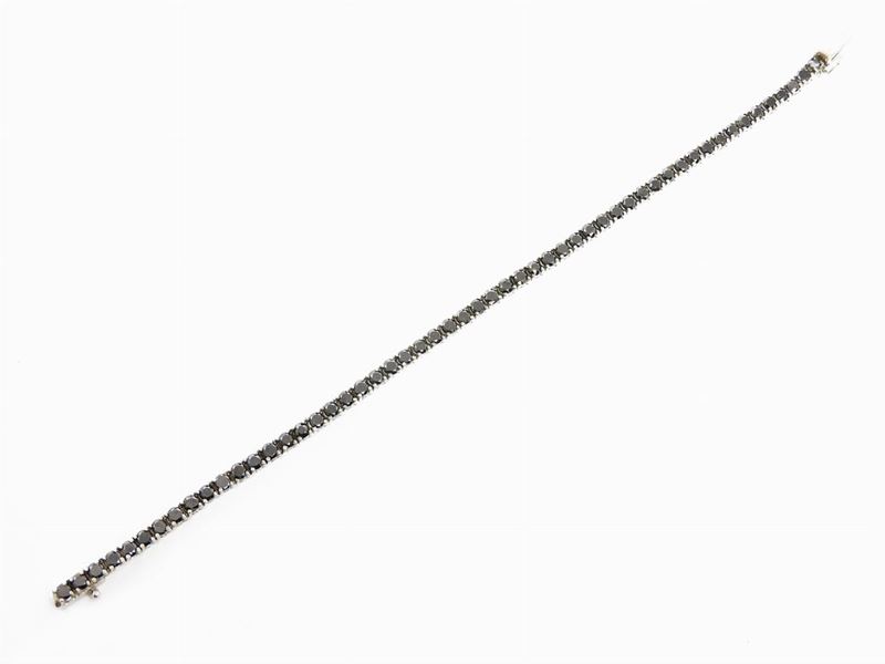Bracciale Tennis in Oro Bianco con Diamanti Neri
