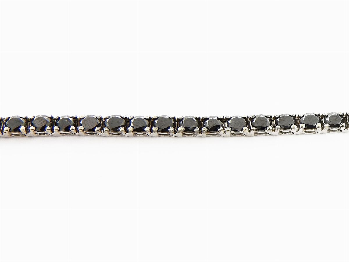 Bracciale Tennis in Oro Bianco con Diamanti Neri