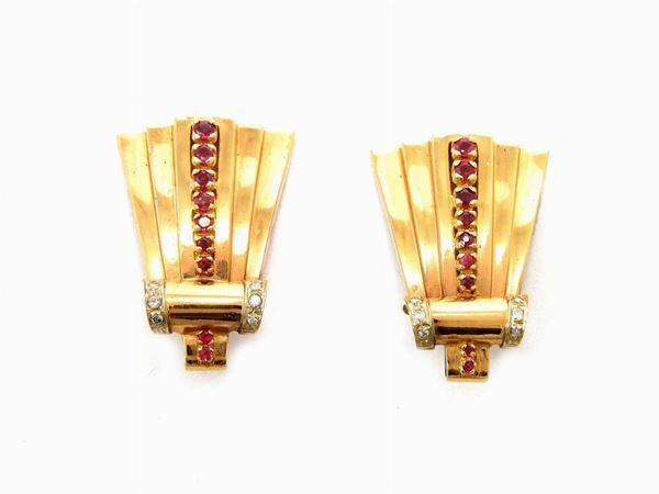 White and yellow gold earrings with diamonds and rubies