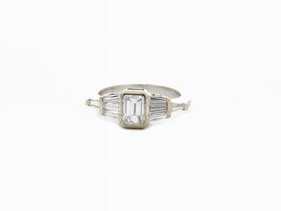 Anello in Oro Bianco e Diamanti