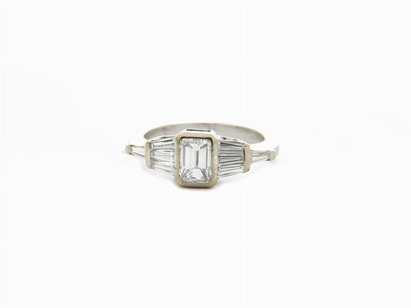 Anello in Oro Bianco e Diamanti