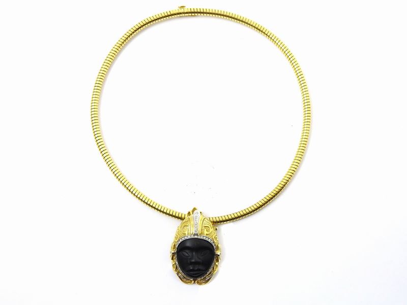 Girocollo Tubogas in Oro Giallo con Pendente Trovato in Oro Giallo e Bianco, Diamanti e Onice
