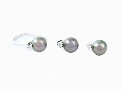 Anello e Orecchini in Oro Bianco, Diamanti e Perle Coltivate Tahiti