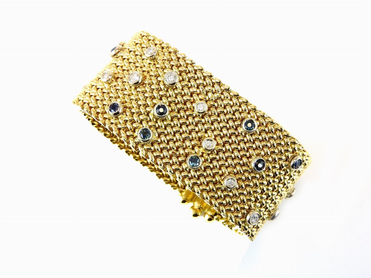 Bracciale a Fascia Morbida in Oro Giallo con Diamanti e Zaffiri