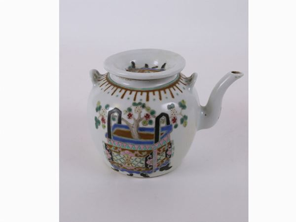 A chinese porcelain teapot