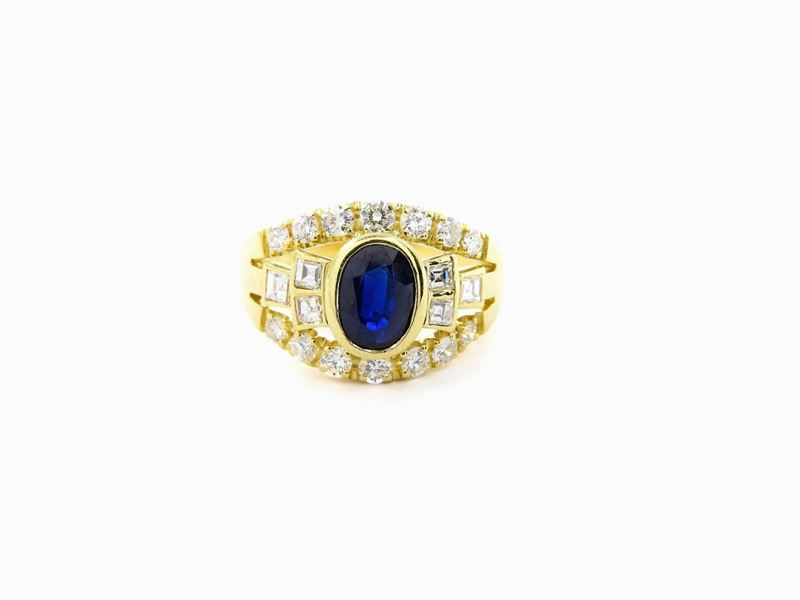 Anello a Fascia in Oro Giallo, Diamanti e Zaffiro