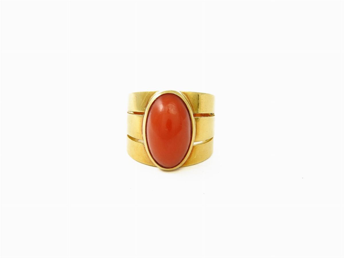 Demi Parure Collana Scalare e Anello in Corallo Rosso e Oro Giallo