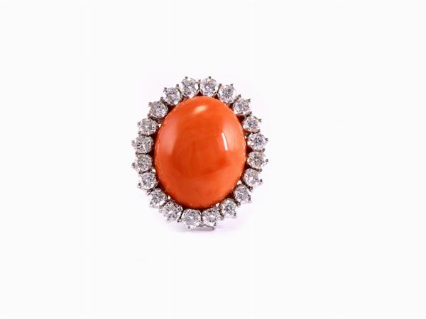 White gold daisy ring with diamonds and big salmon colour coral