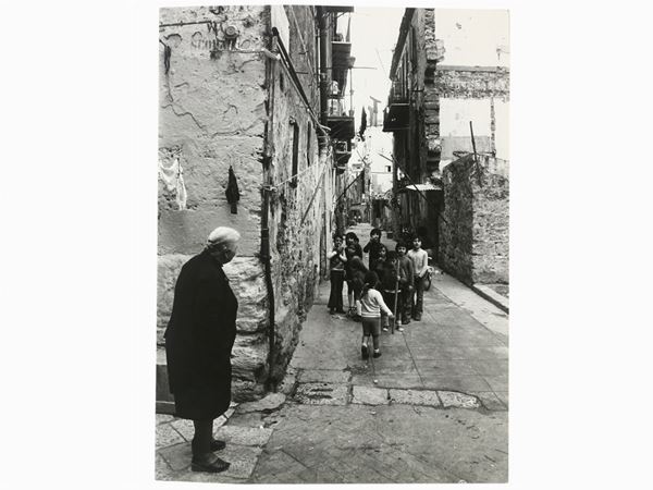 Epipress (1986) : Palermo centro storico - Una via 1975  - Auction Photographs - Maison Bibelot - Casa d'Aste Firenze - Milano