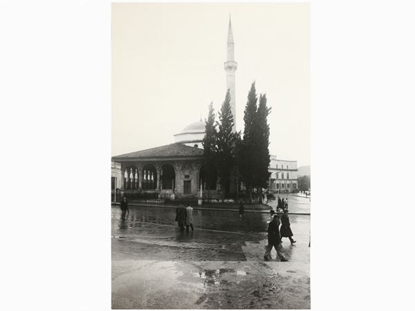 Antonio Sansone : Piazza Skanderbeg Tirana Albania 1970  - Auction Photographs - Maison Bibelot - Casa d'Aste Firenze - Milano